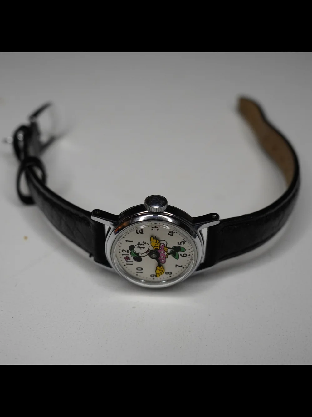 Vintage Disney Minnie Mouse Mechanical Wind-Up Ladies Watch Black Leather Band